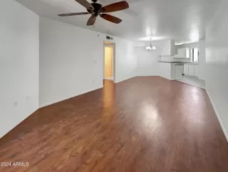 Photo #4: 6742690 Listing