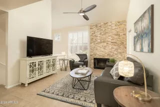 Photo #3: 6742812 Listing