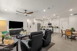 Photo #6: 6742983 Listing 