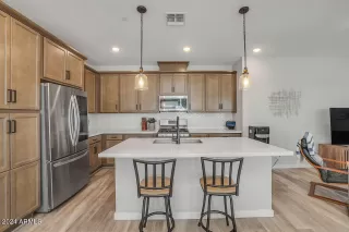 Photo #6: 6743375 Listing 