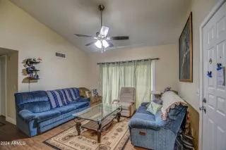 Photo #4: 6743512 Listing