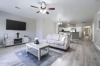 Photo #3: 6743530 Listing