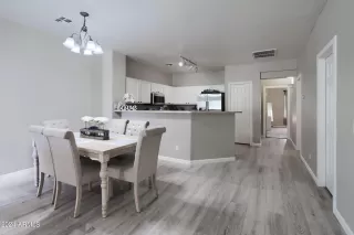 Photo #6: 6743530 Listing