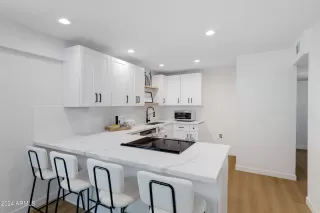 Photo #6: 6743911 Listing 