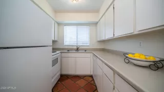 Photo #3: 6744098 Listing