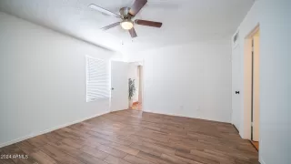 Photo #6: 6744098 Listing