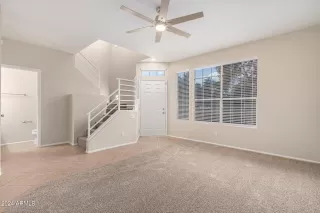 Photo #4: 6744124 Listing