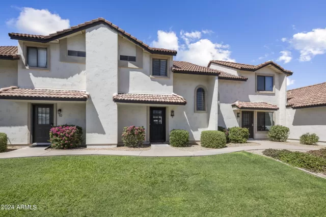 MLS: 6744150 Condo For Sale