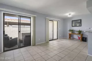 Photo #5: 6744150 Listing