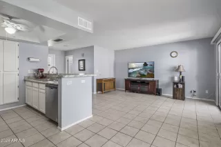 Photo #6: 6744150 Listing