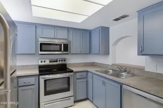 Photo #2: 6744408 Listing 