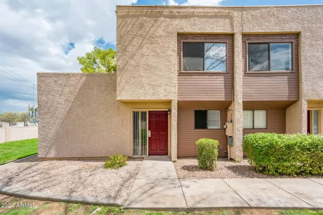 MLS: 6744590 Condo For Sale