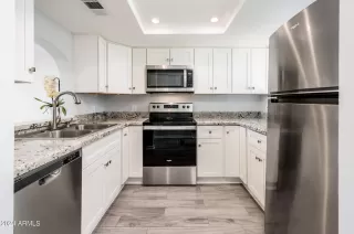 Photo #1: 6744590 Listing 