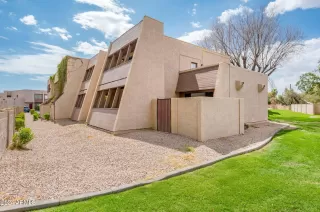 Photo #2: 6744590 Listing 