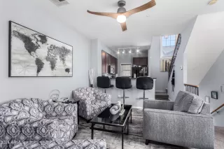 Photo #3: 6744763 Listing