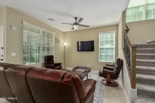 Photo #4: 6744823 Listing