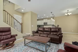 Photo #5: 6744823 Listing