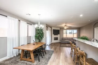 Photo #4: 6744850 Listing