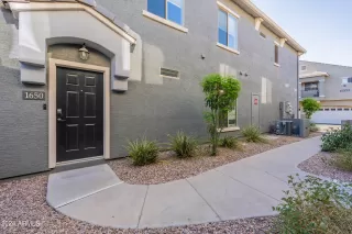 Photo #2: 6744875 Listing