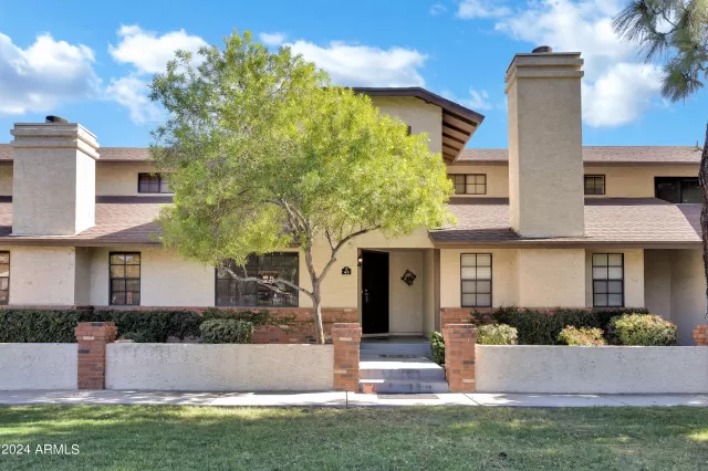 MLS: 6744970 Condo For Sale