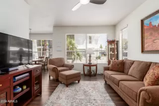 Photo #4: 6745015 Listing 