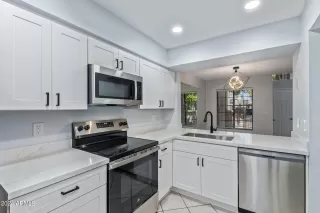 Photo #2: 6745299 Listing 