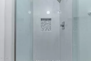 Photo #4: 6745299 Listing 