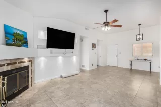 Photo #5: 6745352 Listing