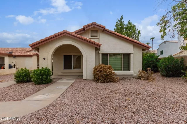 MLS: 6745387 Condo For Sale