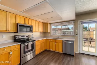 Photo #4: 6745491 Listing