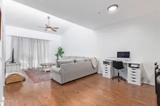 Photo #2: 6745525 Listing