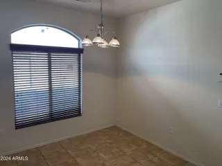 Photo #5: 6745980 Listing