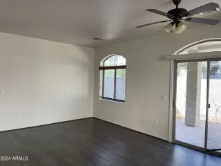 Photo #6: 6745980 Listing