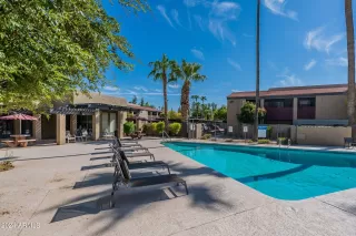 Photo #1: 6746183 Listing 