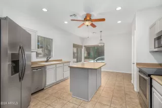 Photo #5: 6746280 Listing 