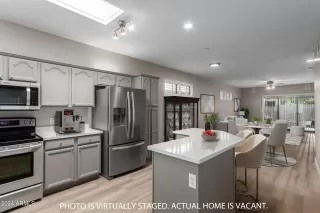 Photo #4: 6746547 Listing