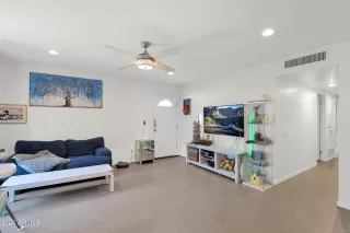 Photo #3: 6746586 Listing