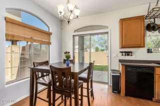 Photo #5: 6746665 Listing 