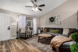 Photo #3: 6746912 Listing