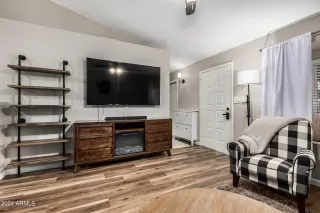 Photo #4: 6746912 Listing