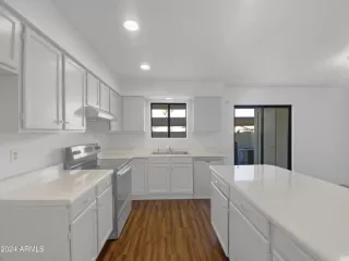 Photo #6: 6747224 Listing