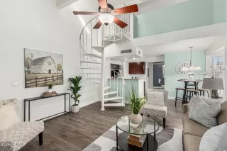 Photo #1: 6747279 Listing 