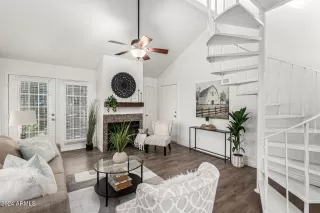 Photo #4: 6747279 Listing 