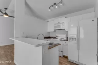 Photo #6: 6747347 Listing 