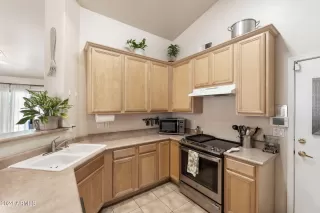 Photo #4: 6747505 Listing