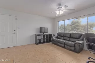 Photo #4: 6747718 Listing