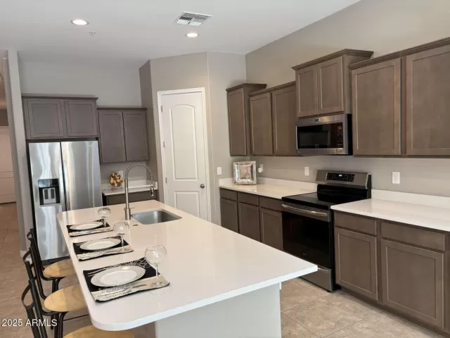 MLS: 6748157 Condo For Sale