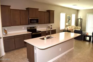 Photo #2: 6748157 Listing 