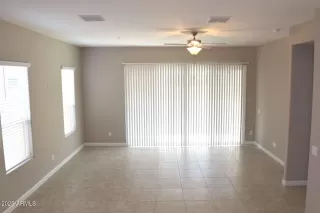 Photo #3: 6748157 Listing 