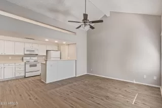 Photo #3: 6748271 Listing